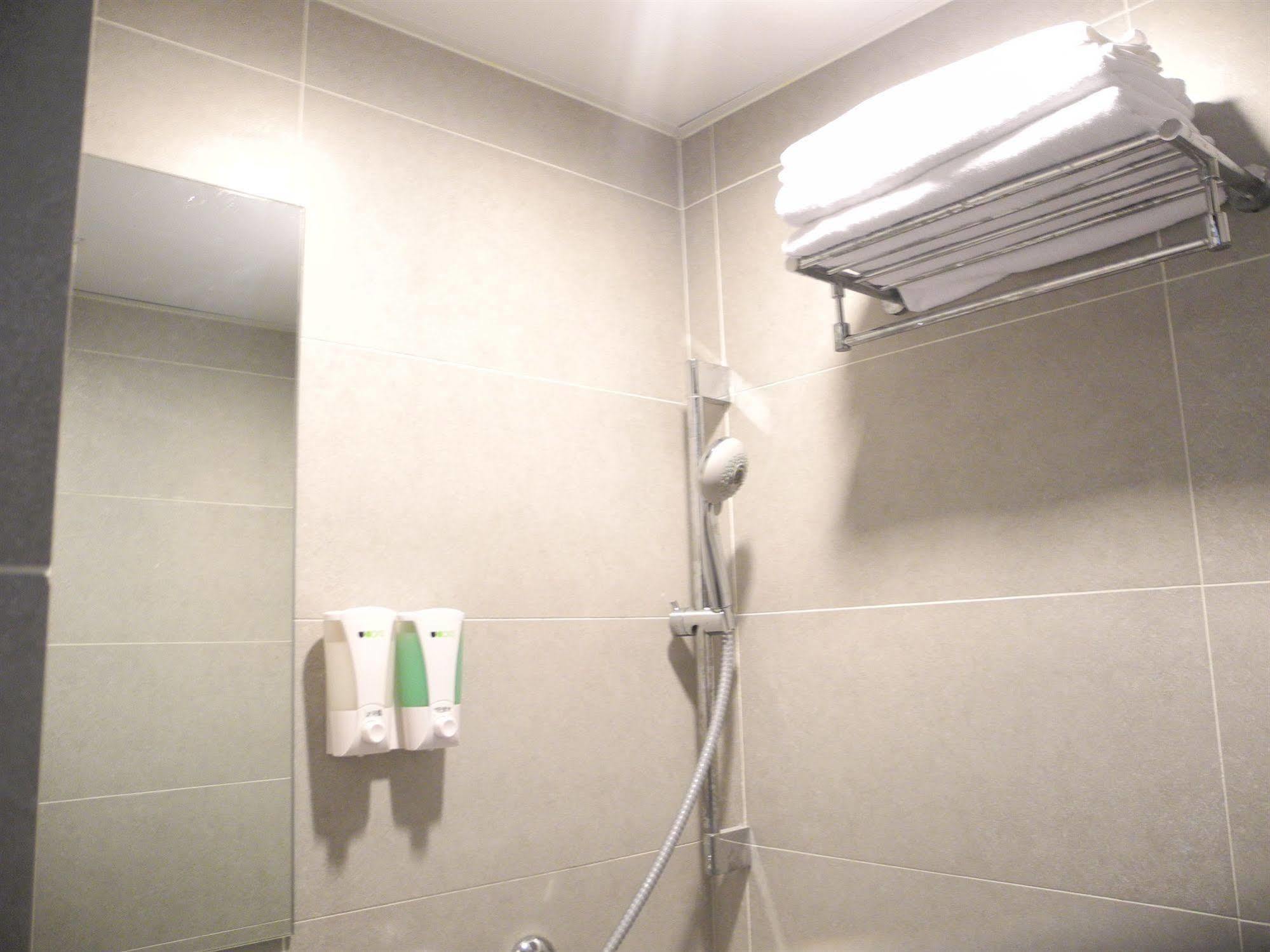 Kowloon Mongkok 1812 Guest House Hong Kong Extérieur photo
